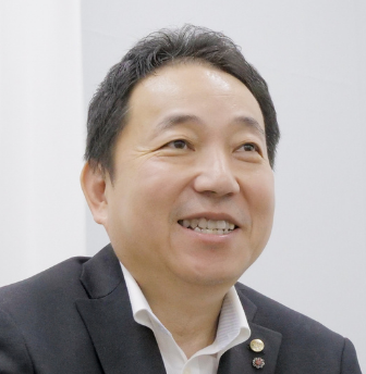 岩田　典之氏