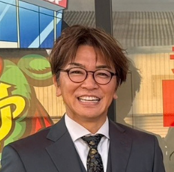 出口　哲男氏