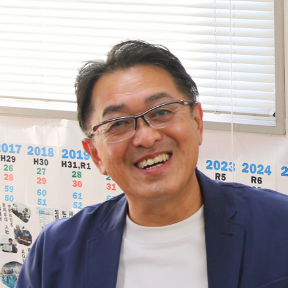 兼松 巧氏